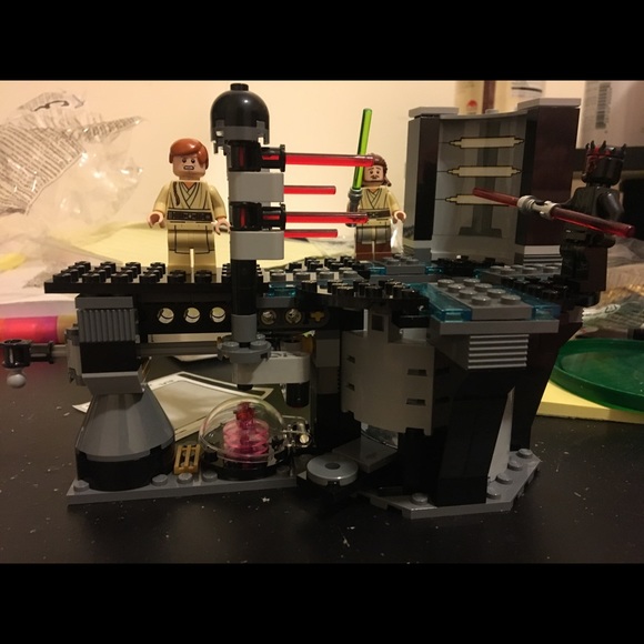 Lego - Picture 4 of 6
